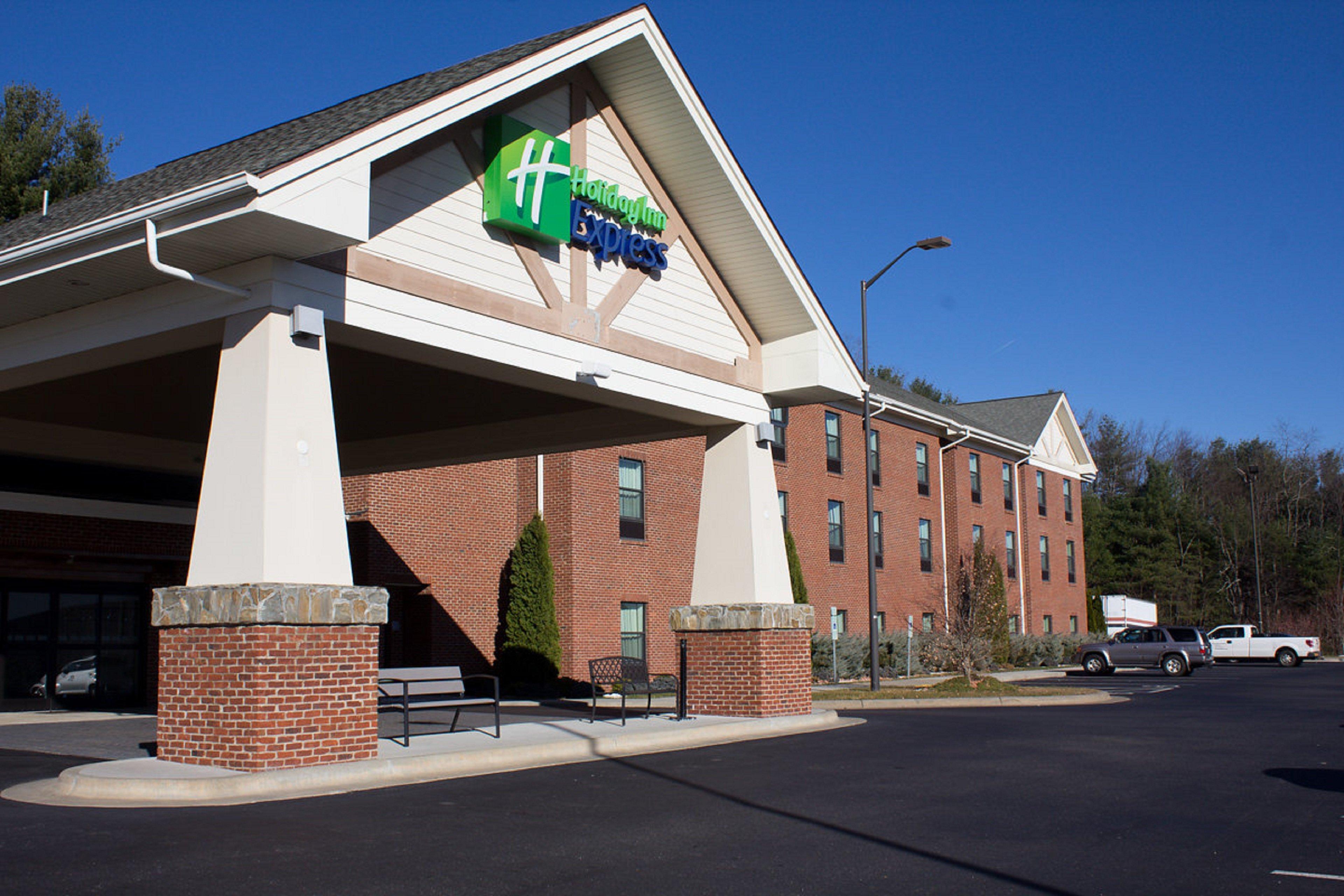 Holiday Inn Express West Jefferson By Ihg Ngoại thất bức ảnh