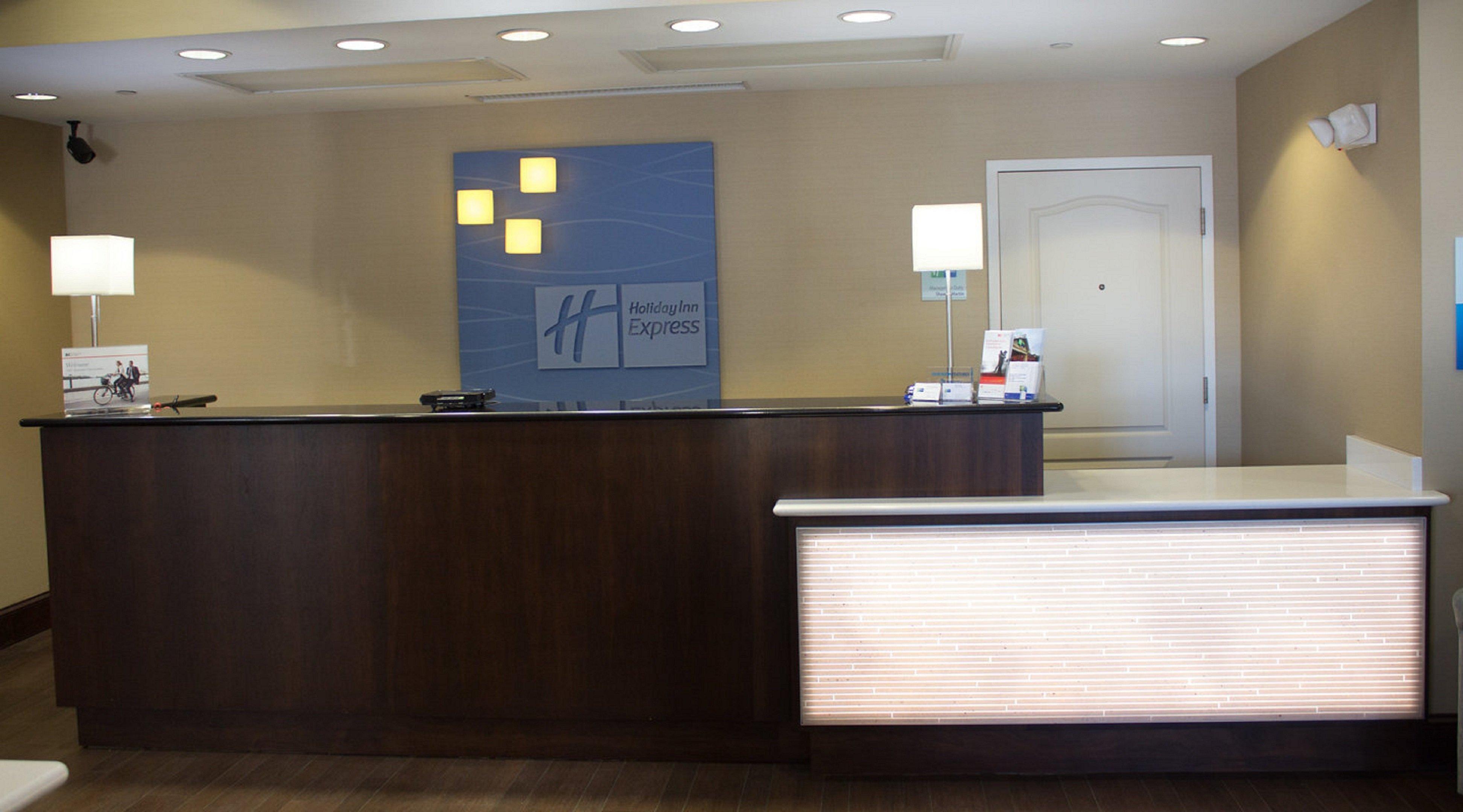Holiday Inn Express West Jefferson By Ihg Ngoại thất bức ảnh