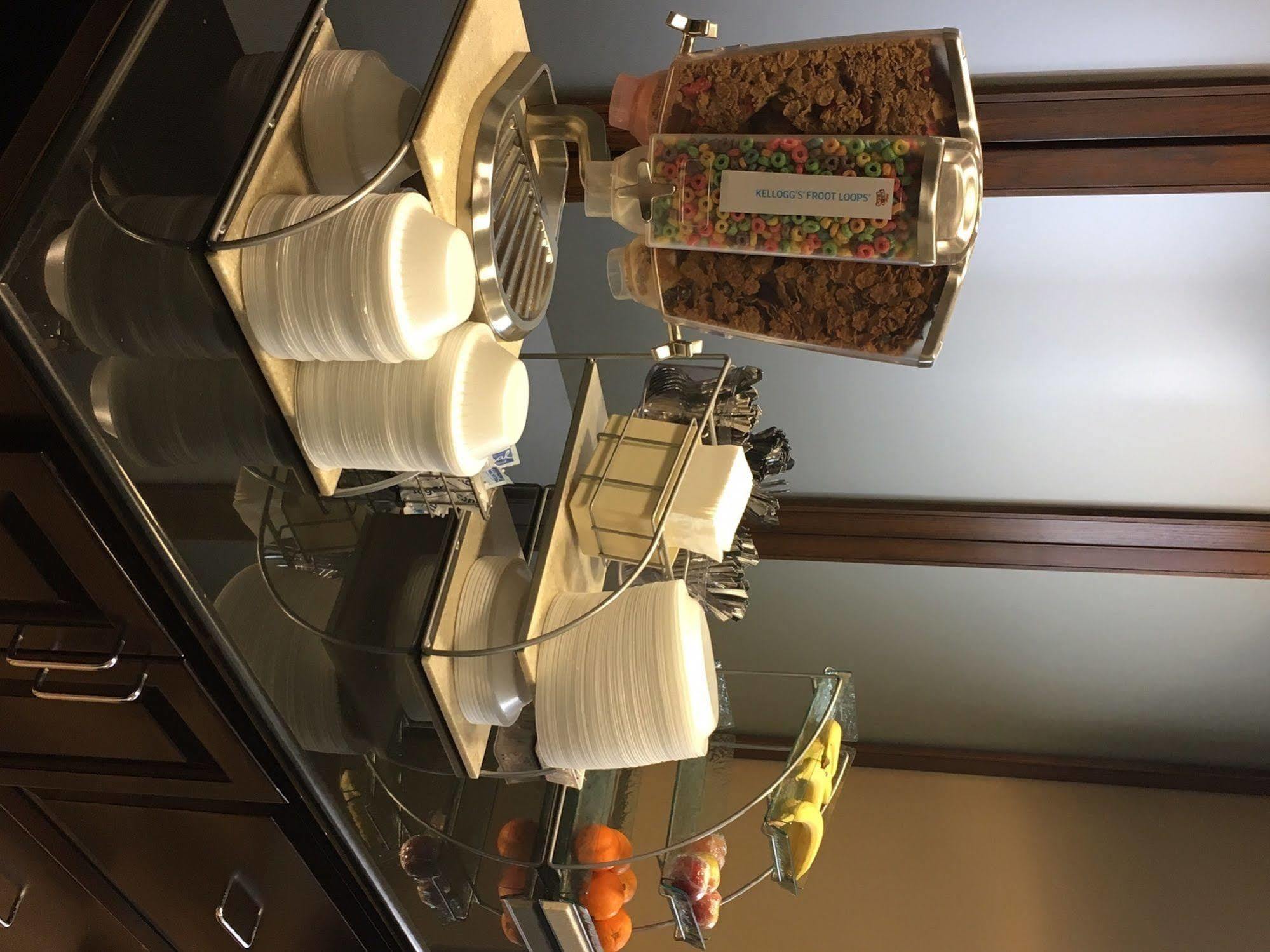Holiday Inn Express West Jefferson By Ihg Ngoại thất bức ảnh
